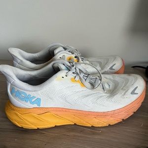 hoka arahi 6 shoes